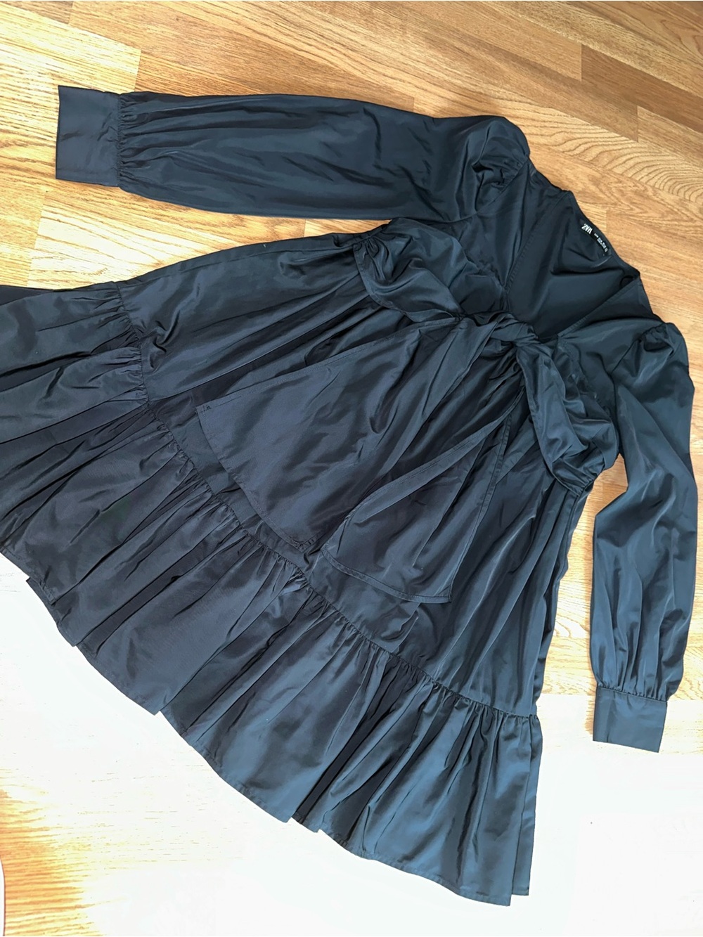 Zara Black Long-Sleeve bowtie Tiered Mini babydoll Dress - Picture 1 of 6